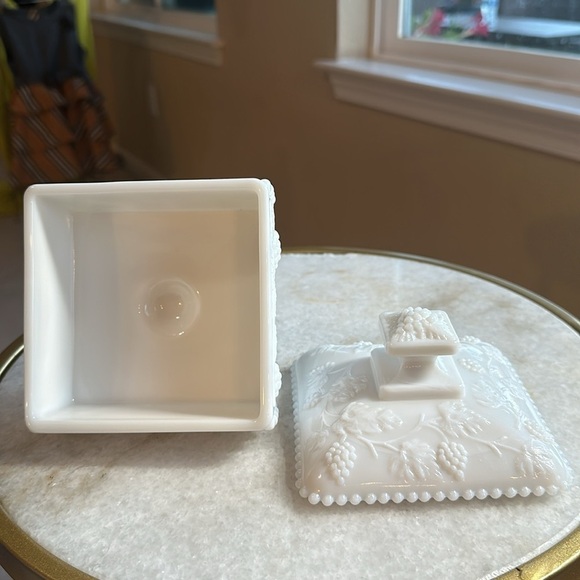 Vintage | Westmoreland Milk Glass Candy Dish + Lid | Milk Glass Storage - Picture 7 of 9